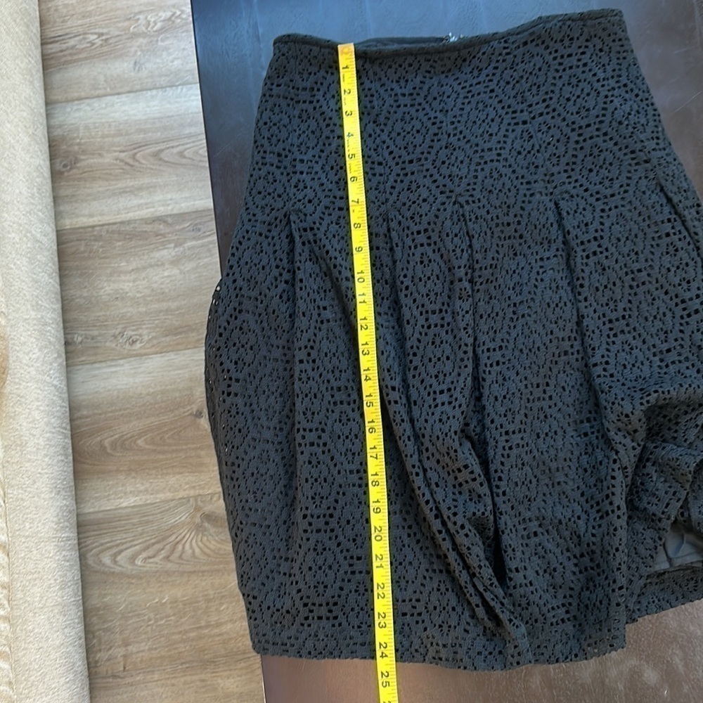 Crochet/lace overlay ruffle black skirt SZ 6 - Picture 9 of 9